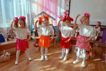 Наши куколки! Девочки группы № 8 "Веселые человечки"